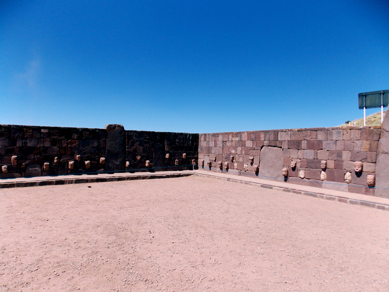 Templo Semi-Subterrâneo-tiwanaku