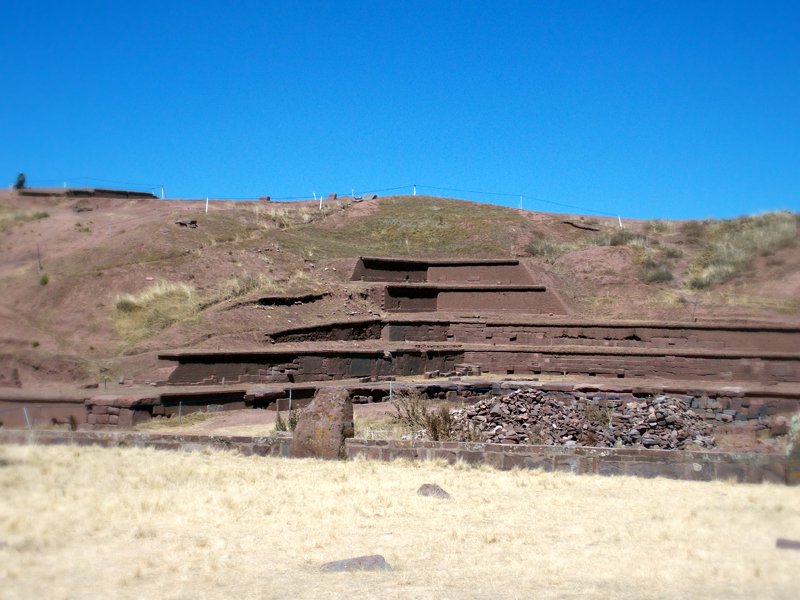 Piramide akapana Tiwanaku / Tiahuanaco