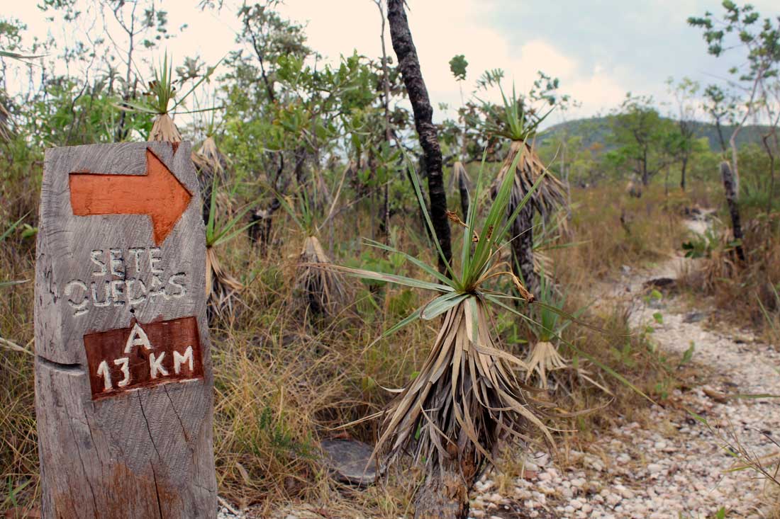 Totem de sinalização - Travessia das Sete Quedas