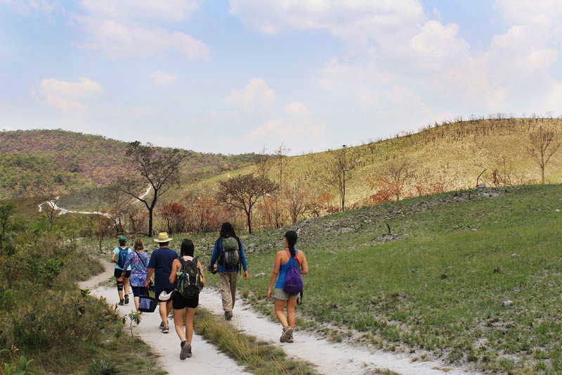 Trilha para cachoeira Santa Bárbara